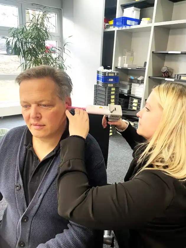 Nur mit Otoplastik funktionieren Hörgeräte richtig gut 3 Jan Fross Sonova