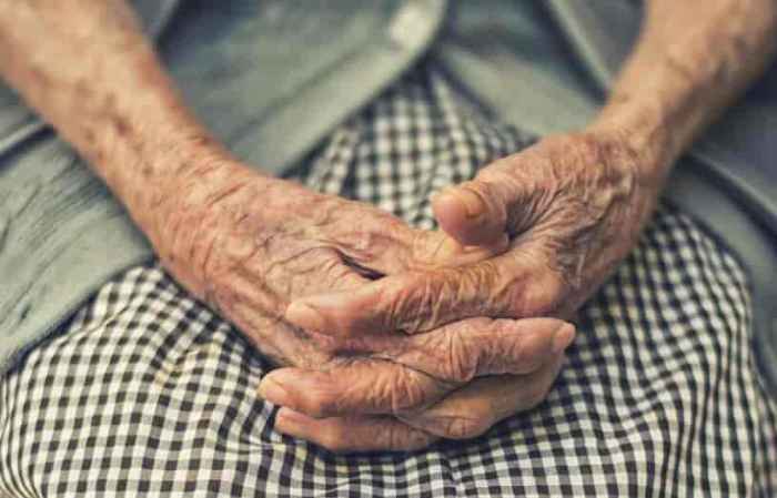 Welt-Alzheimertag: Schwerhörigkeit erhöht Demenz-Risiko