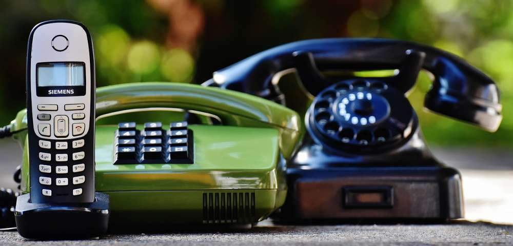 Falsch! Senioren sind nicht zu alt fürs Smartphone