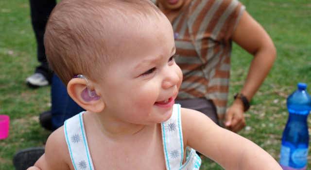 Hörgeräte für Kinder – Verschiedene Hörgeräte im Überblick und Tipps zur Auswahl