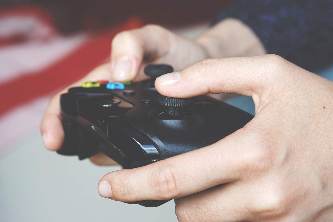 Kann ich die Playstation an meine Hörgerät anschließen?